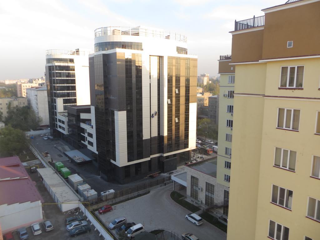 Apartment Kievskaya 114/2 Bisjkek Rom bilde